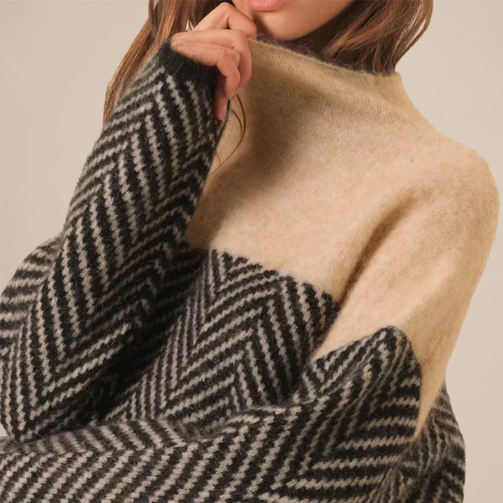 SHEILA | LUXURY TURTLENECK SWEATER